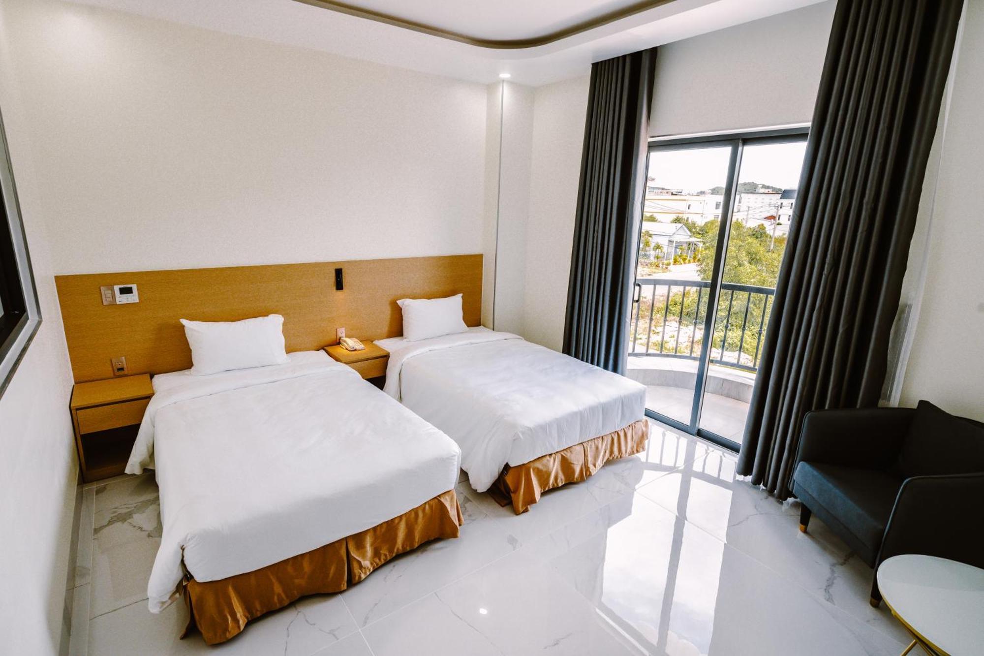 Sunrise Hotel Hà Tiên Buitenkant foto