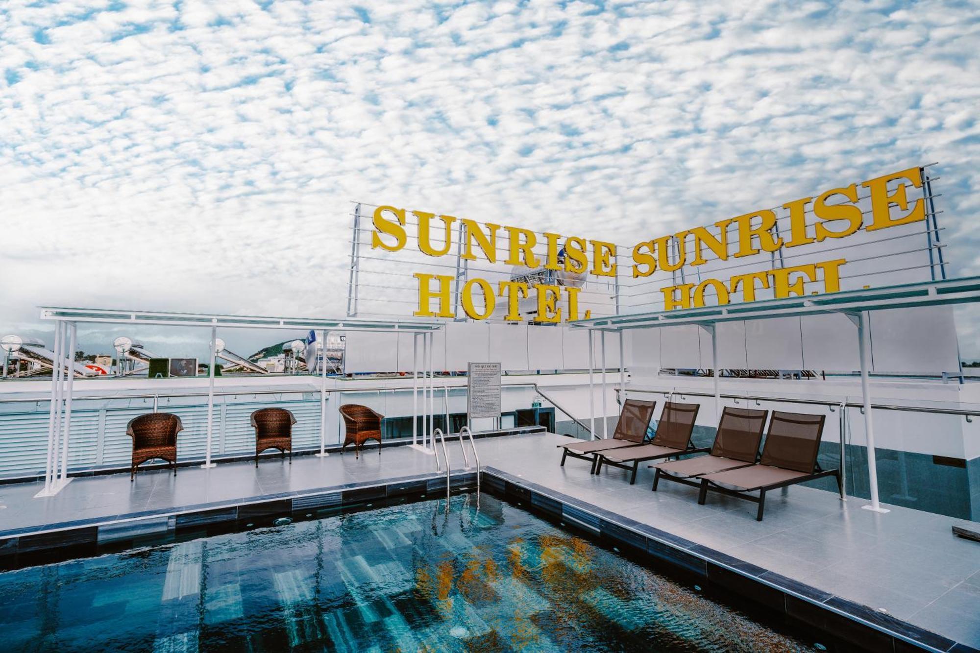 Sunrise Hotel Hà Tiên Buitenkant foto
